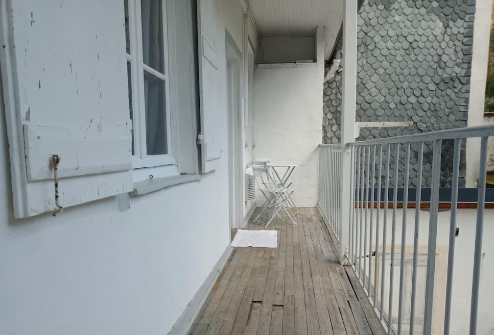 Appartement Centre Ville Avec Balcon -Terrasse Prive Tulle Luaran gambar
