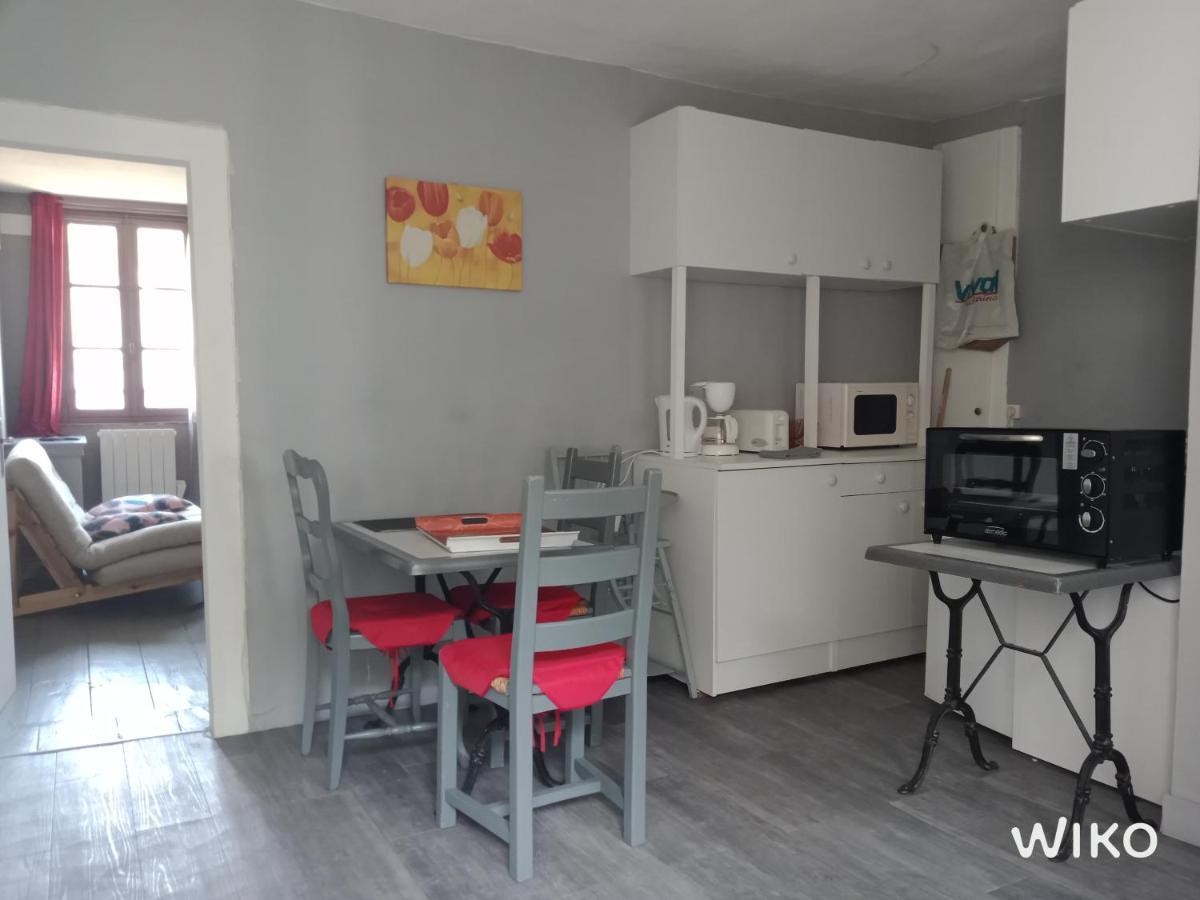 Appartement Centre Ville Avec Balcon -Terrasse Prive Tulle Luaran gambar